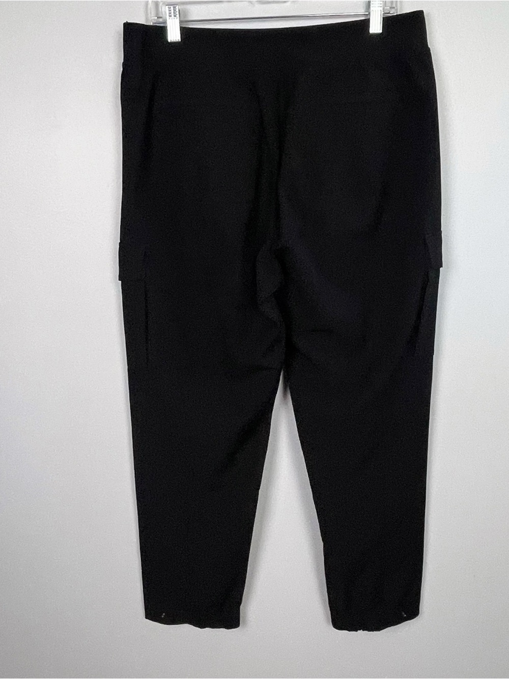 Athleta Black Cargo Jogger Pants – Women’s Size 14 - Picture 4 of 6